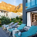 Living Hotel Lion\'S Eye
