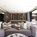Living Hotel Lion\'S Eye